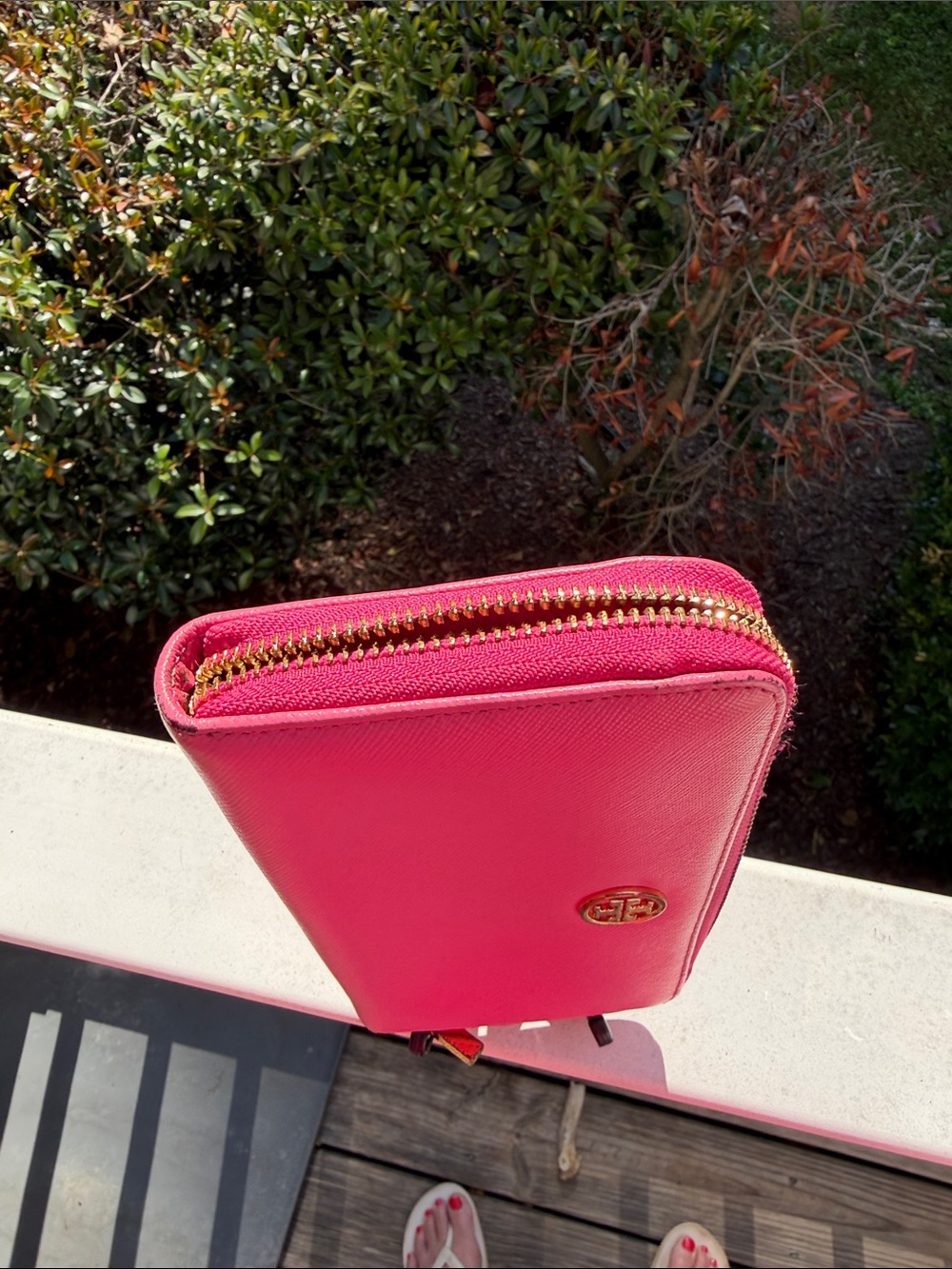 Tory Burch Hot Pink Saffiano Leather Wallet with Gold Logo. GUC - Picture 6 of 16